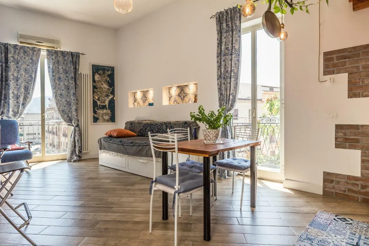 Go Go House 2 Casa Aprile Apartment Palermo 0*,